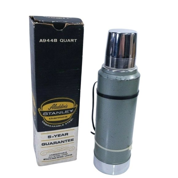 VINTAGE Aladdin Stanley 1-Quart Thermos UNBREAKABLE USA Made 1976 W/ Box A-944B - Picture 1 of 8
